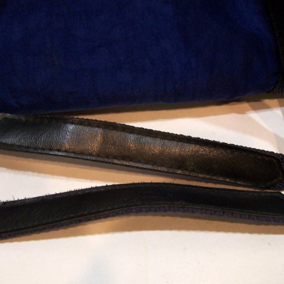 Disney Pooh Duffle Tote Overnight Bag Royal Blue Nylon/Canvas/Faux Leather - Picture 6 of 10